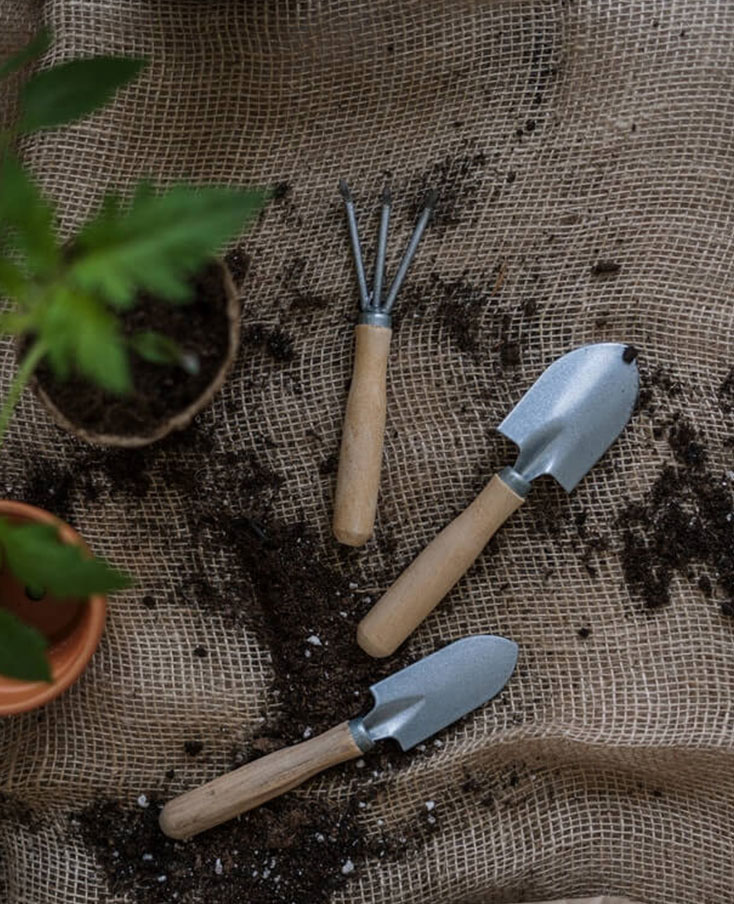 gardening tools 01.jpg